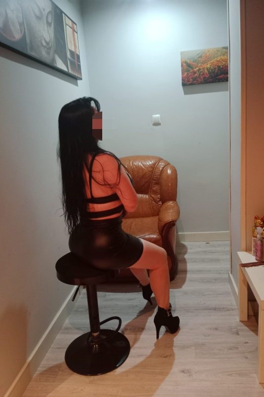 sara escort carinosa
