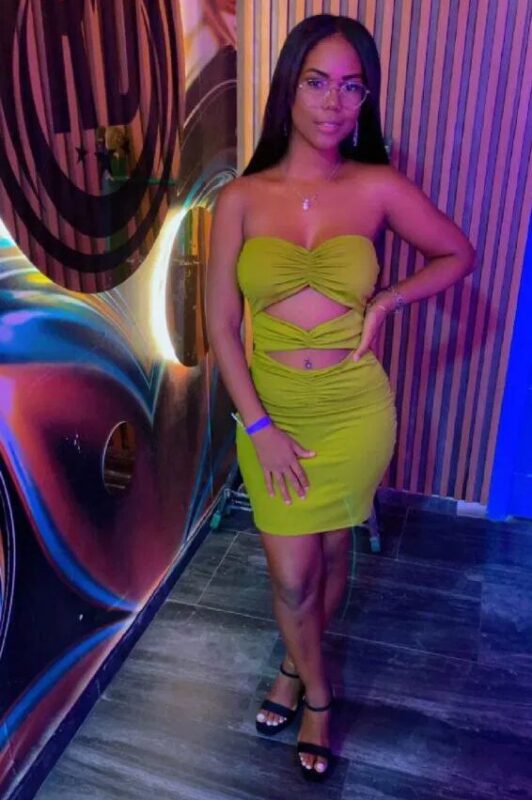 Joven Chica compañia en Santander