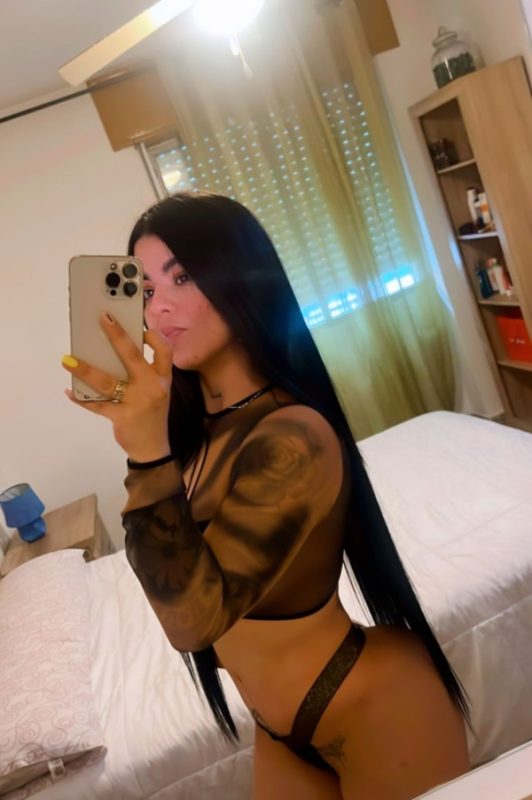 602424962 chica morena benavente