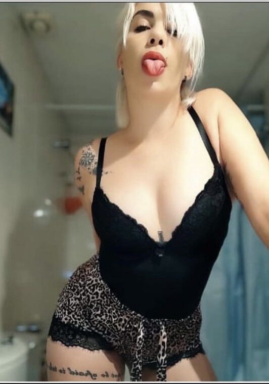 Mido 1.82 m, soy guapa, elegante y muy implicada en LLeida