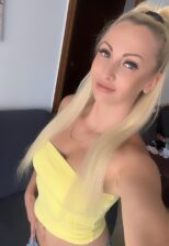 Chica con ojos azules, sexo mujeres Barcelona