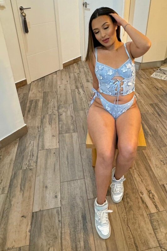 1738845625 15662328730