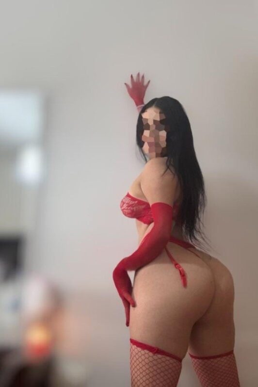 EINYEL – 614697774 | Belleza ardiente, diversión garantizada