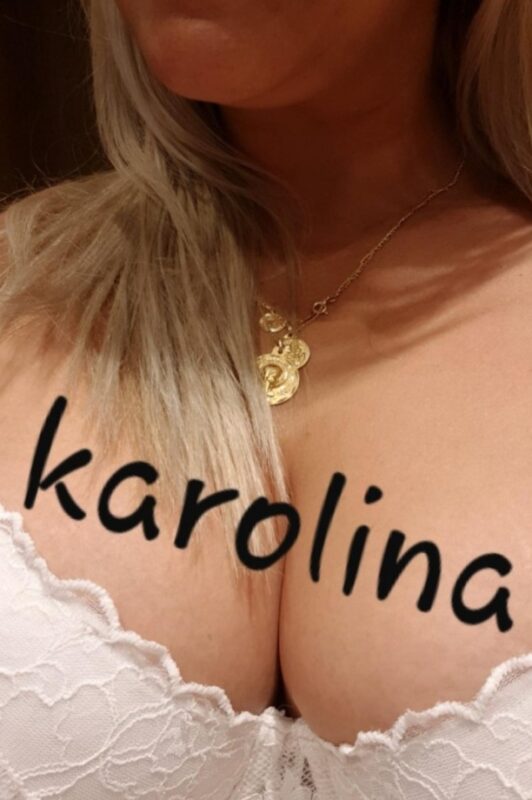 Karolina · 641 209 701 · Vente conmigo al placer online, charlas picantes y videos caseros.