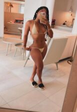 Scort morena caribeña en Monzon