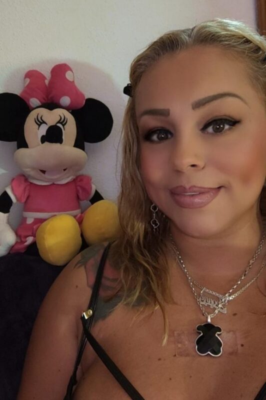 YVONNE | Belleza y Sabiduría Colombiana en Torre del Mar