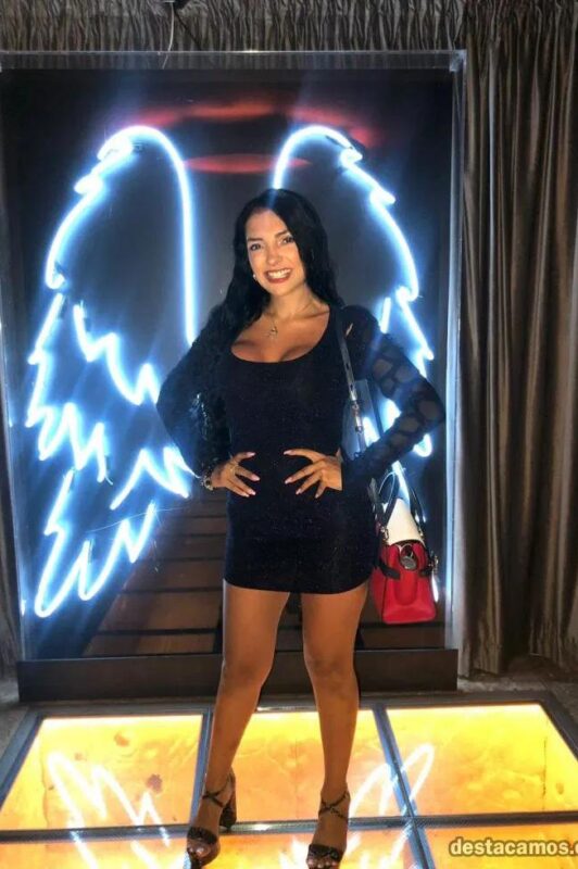 Amorosa y Detallista