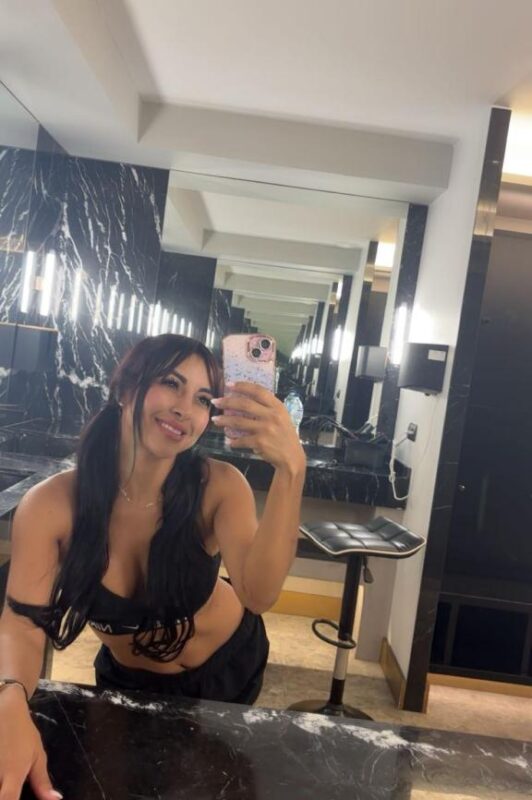 Hola, me llamo Isabela. Llámame y déjame consentirte, estoy disponible las 24 horas para ti.