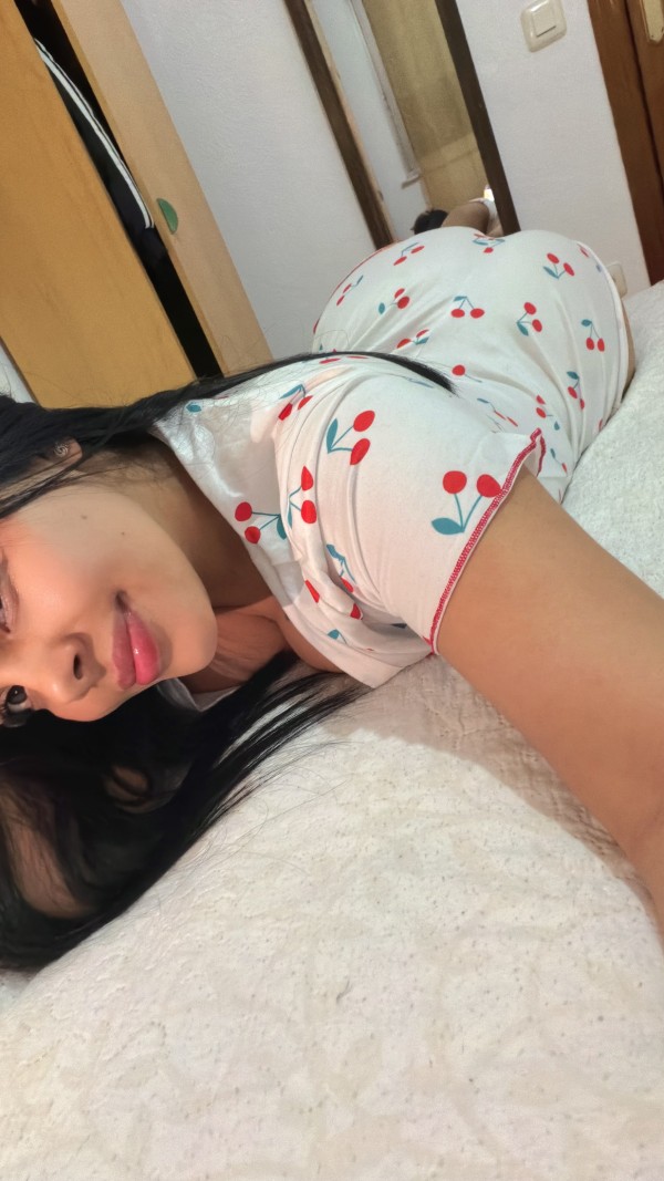 Colombiana joven, alegre y cariñosa - foto 1